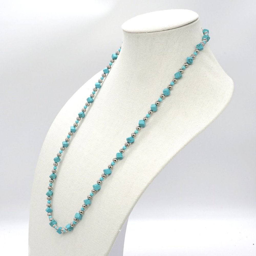 Necklace with Turquoise stones and silver accents. Lobster clasp. - Picture 3 of 4